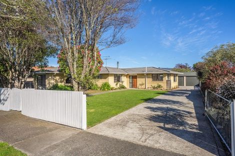 Photo of property in 3 Renata Road, Otaki, 5512