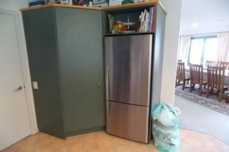 Photo of property in 3 Landsdowne Terrace, Karori, Wellington, 6012