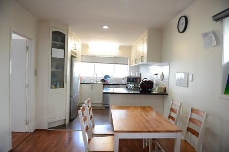 Photo of property in 1/369 East Coast Road, Mairangi Bay, Auckland, 0630