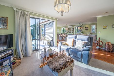 Photo of property in 40 Church Street, Oxford, 7430