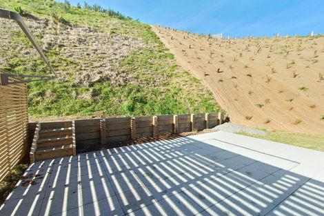 Photo of property in 27 Holystone Road, Whitby, Porirua, 5024