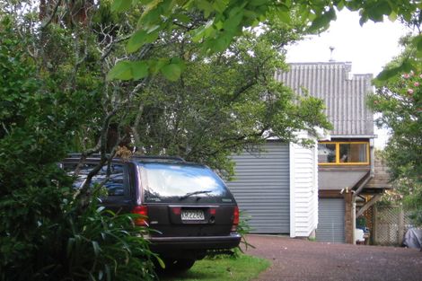 Photo of property in 1/267 Titirangi Road, Titirangi, Auckland, 0604