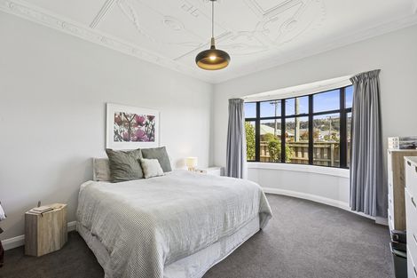 Photo of property in 243 Macandrew Road, Forbury, Dunedin, 9012