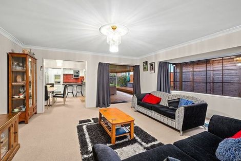 Photo of property in 12 Fernbird Place, Massey, Auckland, 0614