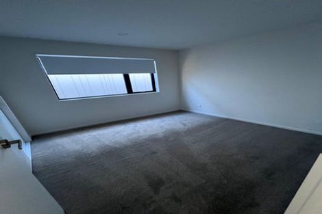 Photo of property in 31 Booralee Avenue, Botany Downs, Auckland, 2010