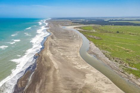 Photo of property in 36 Wainui Street, Koitiata, Wanganui, 4581