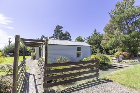 Photo of property in 17 Hekeao Road, Surrey Hills, Ashburton, 7778