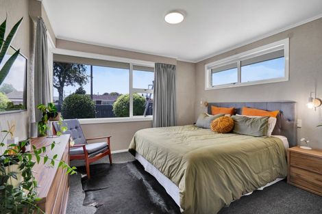 Photo of property in 64 Nevada Drive, Merrilands, New Plymouth, 4312