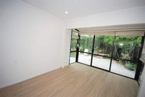 Photo of property in 2 Pohutukawa Place, Ellerslie, Auckland, 1051