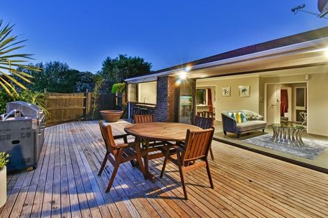 Photo of property in 6 Estelle Place, Farm Cove, Auckland, 2012