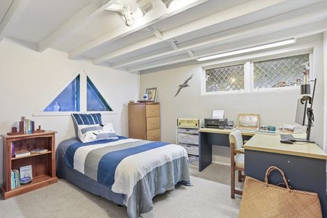 Photo of property in 98 Takahe Road, Titirangi, Auckland, 0604