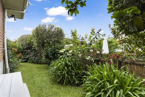 Photo of property in 2/146 Whitford Road, Somerville, Auckland, 2014