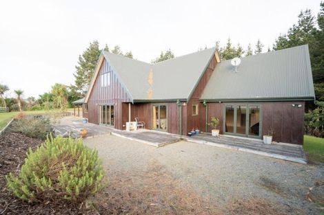 Photo of property in 267 Ngahere Park Road, Turitea, Palmerston North, 4472