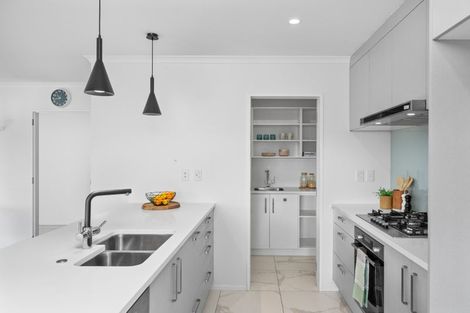 Photo of property in 8 Antigua Way, Grenada Village, Wellington, 6037