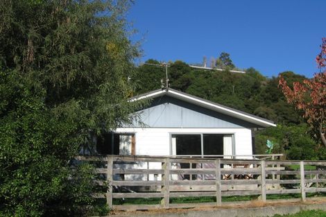 Photo of property in 45 Rawhiti Street, Stokes Valley, Lower Hutt, 5019