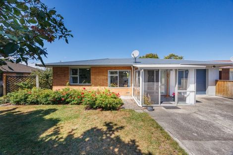 Photo of property in 3 Ruamahanga Crescent, Terrace End, Palmerston North, 4410