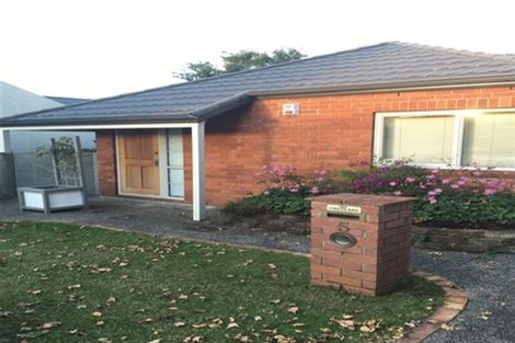 Photo of property in 5 Westvale Avenue, Ranui, Auckland, 0612