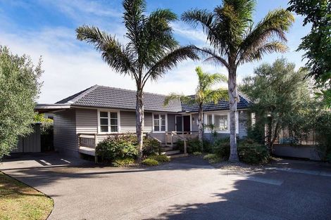 Photo of property in 29 Bradbury Road, Botany Downs, Auckland, 2010