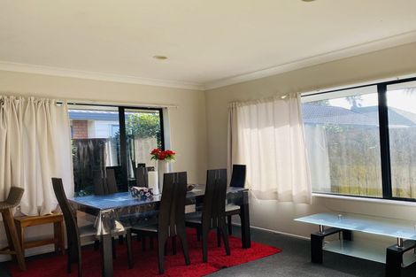 Photo of property in 2/9 Stratford Road, Manurewa, Auckland, 2105