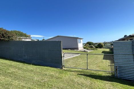Photo of property in 16 Spiers Street, Kakanui, Oamaru, 9495
