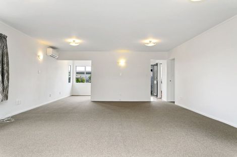 Photo of property in 35 Otupai Street, Two Mile Bay, Taupo, 3330