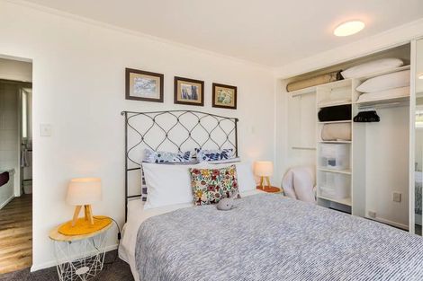 Photo of property in 146a The Esplanade, Houghton Bay, Wellington, 6023