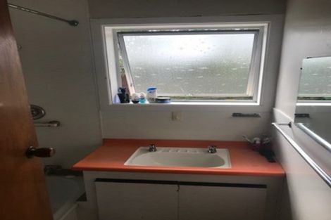 Photo of property in 2/30 Mcleod Road, Henderson, Auckland, 0612