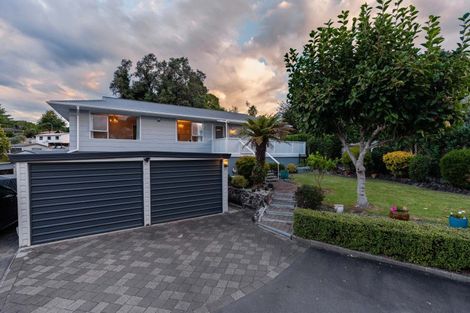 Photo of property in 42 Resolution Road, Welcome Bay, Tauranga, 3112