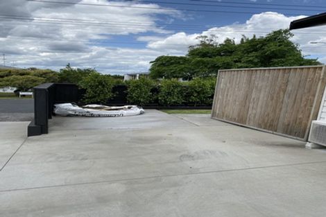 Photo of property in 97 Barrack Road, Mount Wellington, Auckland, 1060