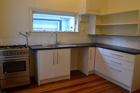 Photo of property in 37 Raroa Road, Kelburn, Wellington, 6012