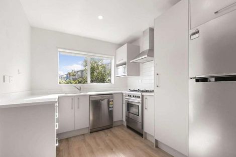 Photo of property in 15 Apple Orchard Way, Sunnyvale, Auckland, 0612