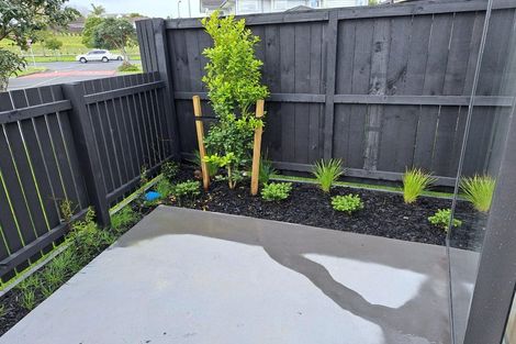 Photo of property in 6 Magma Crescent, Stonefields, Auckland, 1072