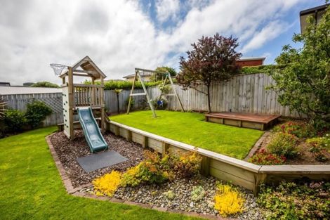 Photo of property in 6 Sumner Terrace, Aotea, Porirua, 5024