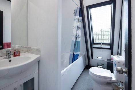 Photo of property in 13/10 Pitarua Street, Thorndon, Wellington, 6011