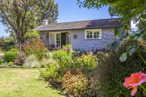 Photo of property in 25 Seddon Street, Waikanae, 5036
