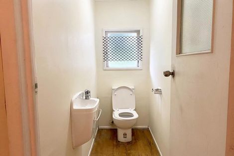 Photo of property in 31 Routley Drive, Glen Eden, Auckland, 0602