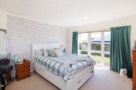 Photo of property in 9 Woodgate Court, Fitzherbert, Palmerston North, 4410