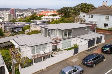 Photo of property in 27 Salamanca Road, Kelburn, Wellington, 6012