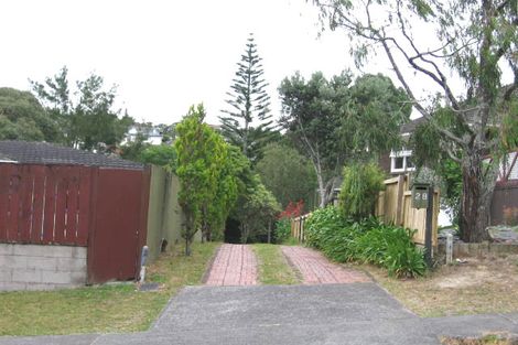 Photo of property in 28 Lyford Crescent, Sunnynook, Auckland, 0620
