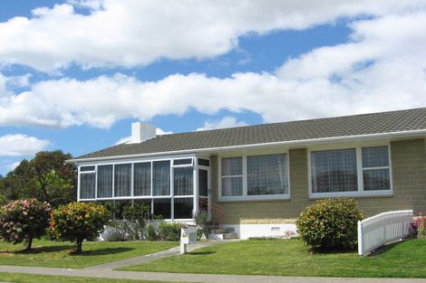 Photo of property in 28 Fergusson Street, Stoke, Nelson, 7011