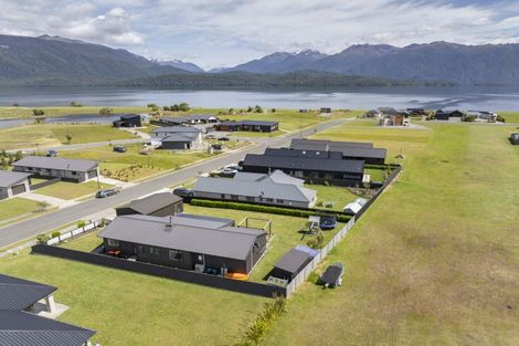 Photo of property in 52 Takitimu Avenue, Te Anau, 9600