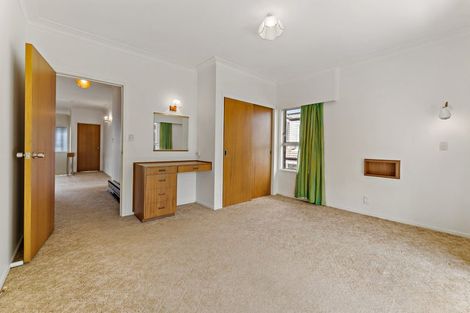Photo of property in 40 Montgomery Avenue, Rothesay Bay, Auckland, 0630