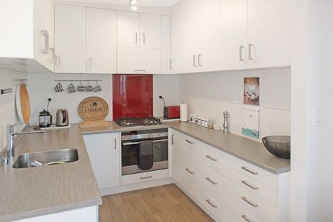 Photo of property in 3 Kent Terrace, Foxton Beach, Foxton, 4815