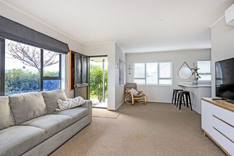 Photo of property in 1/24 King Street, Taradale, Napier, 4112