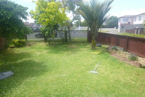 Photo of property in 1/10 Myna Place, Weymouth, Auckland, 2103