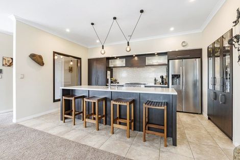 Photo of property in 7b Royal Heights, Glen Avon, New Plymouth, 4312