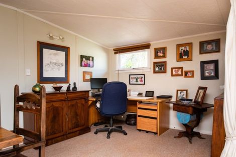 Photo of property in 24 Wellwood Terrace, Te Awanga, 4102