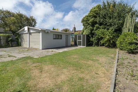 Photo of property in 16 Kerrs Road, Linwood, Christchurch, 8062