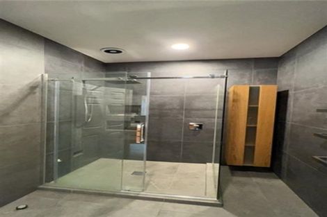 Photo of property in 5 Pintner Place, Somerville, Auckland, 2014