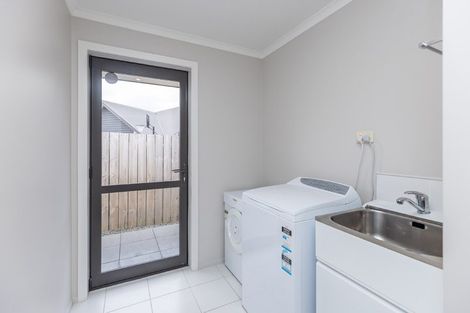 Photo of property in 8 Compton Grove, Huntington, Hamilton, 3210